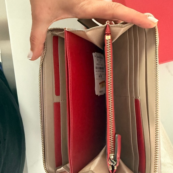 New Valentino Nude Studded Women's Wallet - Picture 5 of 5